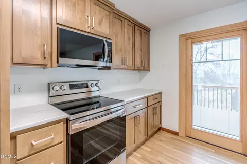 Kitchen - 2511 Stevens St, Bismarck, ND 58503 photo 3 of 9