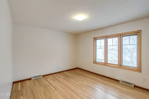 Bedroom - 2511 Stevens St, Bismarck, ND 58503 photo 1 of 10