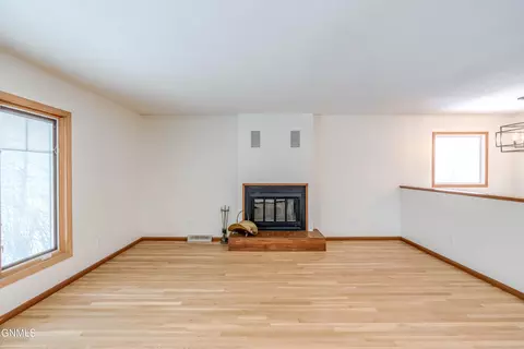 Living - 2511 Stevens St, Bismarck, ND 58503 photo 6 of 8