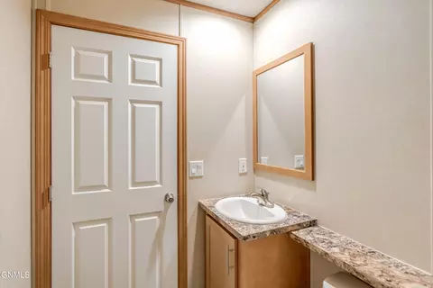 403 E Prairie Ln, Mandan, ND 58554 photo 24