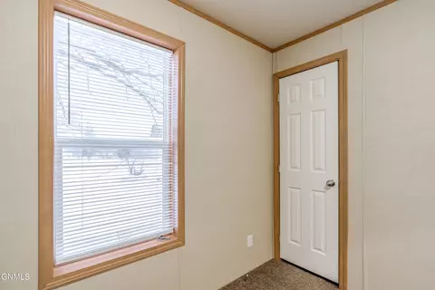 403 E Prairie Ln, Mandan, ND 58554 photo 22