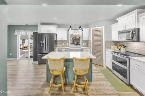 3802 Amity Cir SE, Mandan, ND 58554