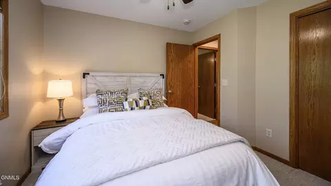 3100 Chisholm Trl, Bismarck, ND 58503 photo 20