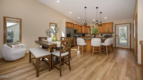 3100 Chisholm Trl, Bismarck, ND 58503 photo 8
