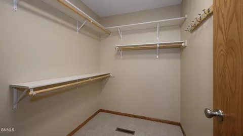 3100 Chisholm Trl, Bismarck, ND 58503 photo 25