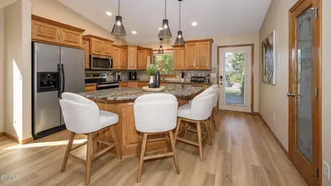 3100 Chisholm Trl, Bismarck, ND 58503 photo 11