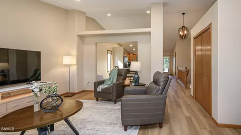 3100 Chisholm Trl, Bismarck, ND 58503 photo 6
