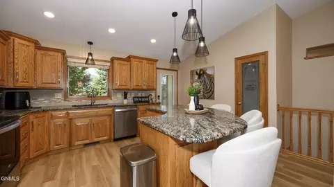 3100 Chisholm Trl, Bismarck, ND 58503 photo 12