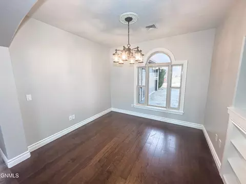Dining - 2004 16th St E, Williston, ND 58801 photo 2 of 2