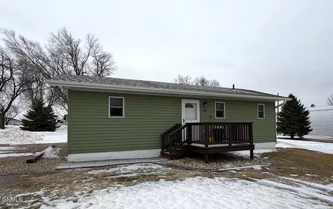 605 3rd St, Marion, ND 58466