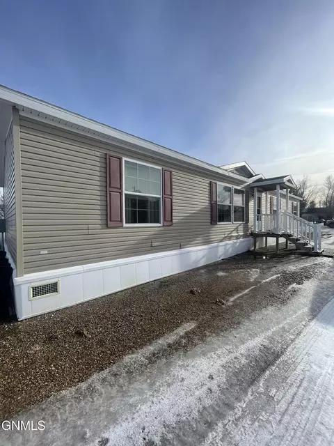 310 Central Ave, Plentywood, MT 59254