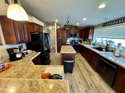 5605 Lukenbill Ave, Williston, ND 58801 photo 15