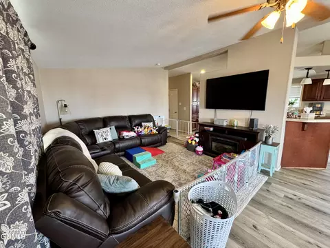 5605 Lukenbill Ave, Williston, ND 58801 photo 24