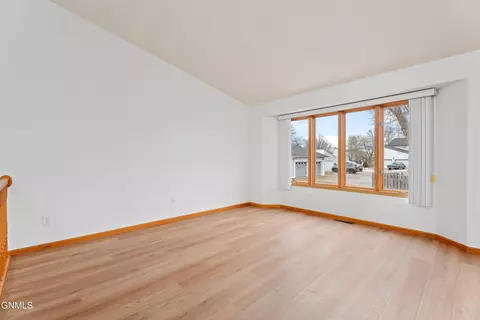Living - 2831 Warwick Loop, Bismarck, ND 58504 photo 1 of 2