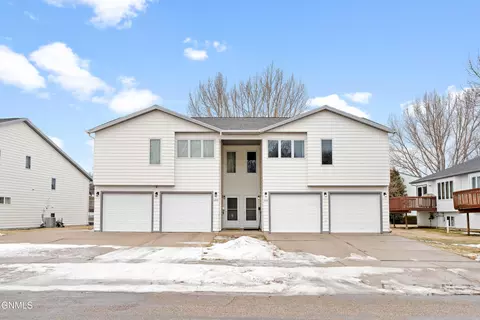 Exterior - 2831 Warwick Loop, Bismarck, ND 58504 photo 2 of 3