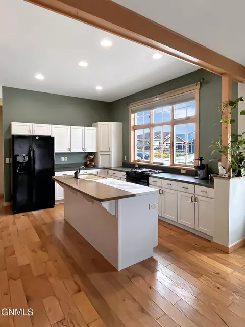 Kitchen - 2319 27th Ave W, Williston, ND 58801 photo 1 of 6