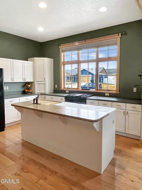 Kitchen - 2319 27th Ave W, Williston, ND 58801 photo 6 of 6
