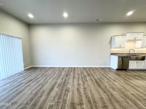 127 Kenner Loop, Bismarck, ND 58504 photo 21