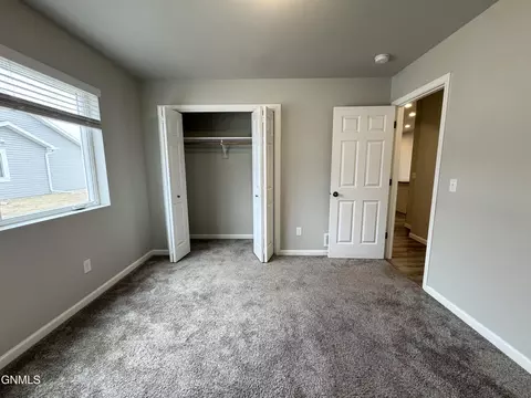 127 Kenner Loop, Bismarck, ND 58504 photo 34