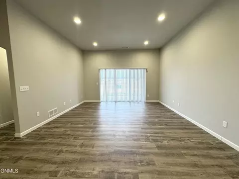 127 Kenner Loop, Bismarck, ND 58504 photo 19