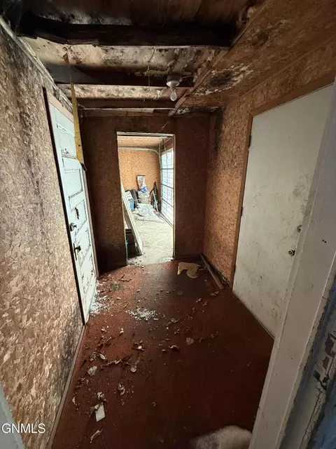 Entry Way - 510 2nd Ave E, Gackle, ND 58442 photo 1 of 4