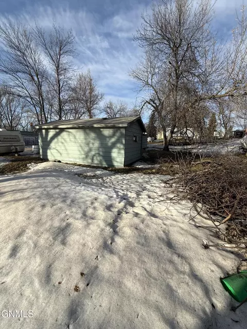 Exterior - 510 2nd Ave E, Gackle, ND 58442 photo 3 of 5