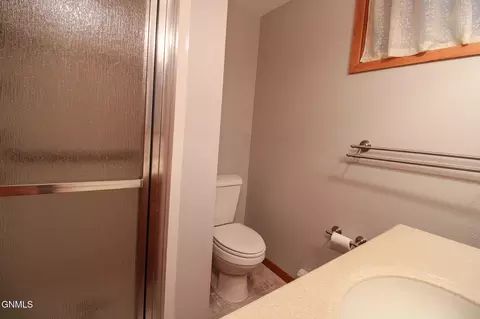 Bath - 2105 3rd St N, Bismarck, ND 58501 photo 6 of 6