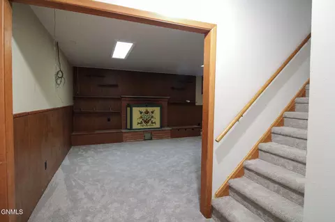 Living - 2105 3rd St N, Bismarck, ND 58501 photo 6 of 6