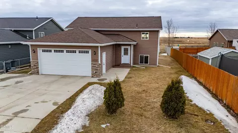 214 Ray Jay Cir, Taylor, ND 58656