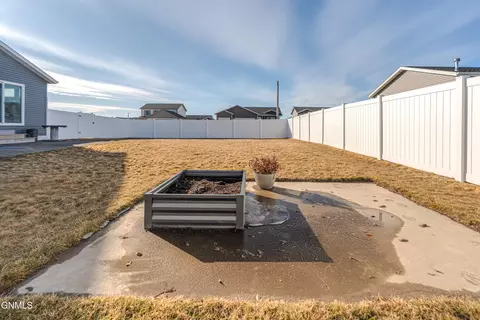Exterior - 6830 Dolan Dr, Lincoln, ND 58504 photo 13 of 15