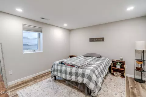 Bedroom - 6830 Dolan Dr, Lincoln, ND 58504 photo 5 of 6
