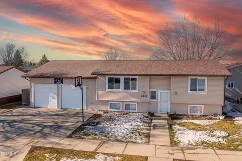 2325 17th Ave W, Williston, ND 58801 photo 36