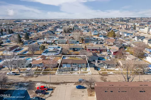 2325 17th Ave W, Williston, ND 58801 photo 32