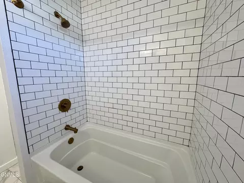 Bath - 1502 Cimarron Dr, Bismarck, ND 58503 photo 6 of 7