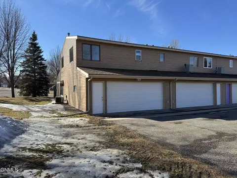 Other - 1502 Cimarron Dr, Bismarck, ND 58503 photo 3 of 17