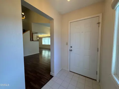 Entry Way - 1502 Cimarron Dr, Bismarck, ND 58503 photo 3 of 7