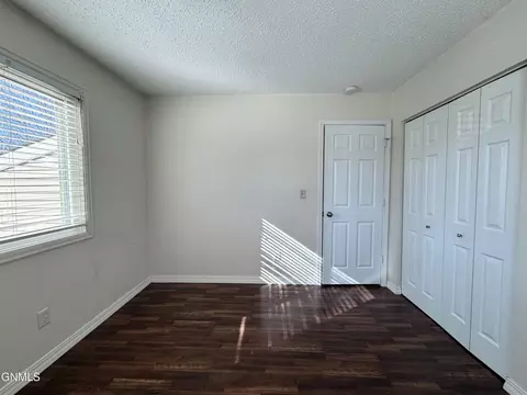 Bedroom - 1502 Cimarron Dr, Bismarck, ND 58503 photo 2 of 4