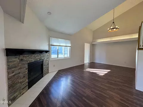 Living - 1502 Cimarron Dr, Bismarck, ND 58503 photo 4 of 8