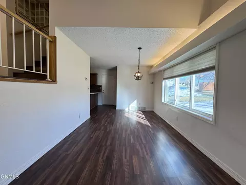 Living - 1502 Cimarron Dr, Bismarck, ND 58503 photo 5 of 8