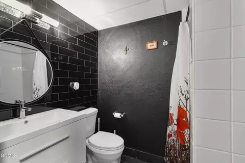 Bath - 2509 Boulevard Ave, Bismarck, ND 58501 photo 5 of 5
