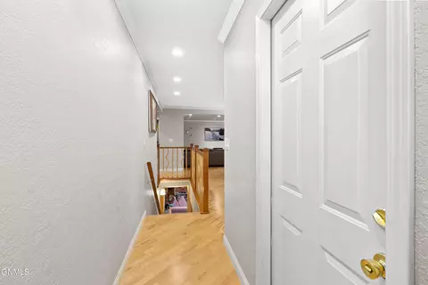 Entry Way - 2509 Boulevard Ave, Bismarck, ND 58501 photo 3 of 8