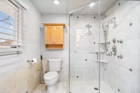 Bath - 2509 Boulevard Ave, Bismarck, ND 58501 photo 4 of 5