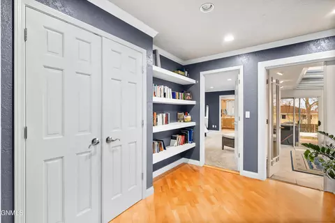 Entry Way - 2509 Boulevard Ave, Bismarck, ND 58501 photo 8 of 8