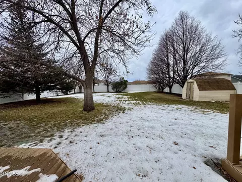1805 14th Ave W, Williston, ND 58801 photo 7