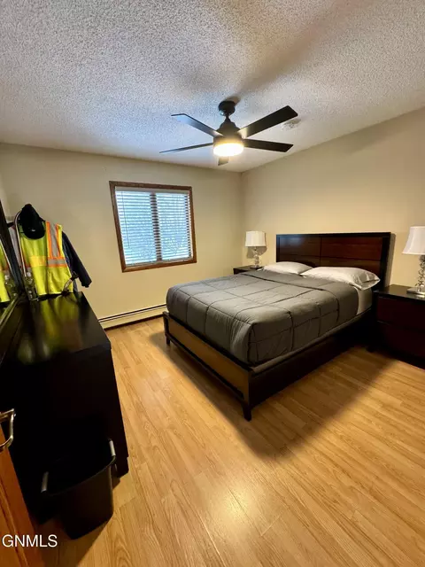 1805 14th Ave W, Williston, ND 58801 photo 35