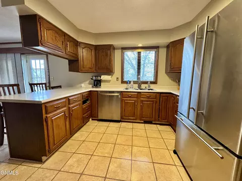 1805 14th Ave W, Williston, ND 58801 photo 17