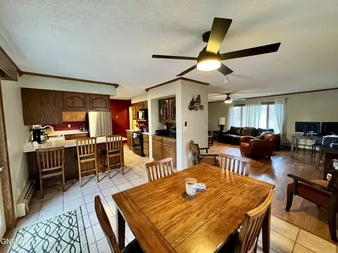 1805 14th Ave W, Williston, ND 58801 photo 11