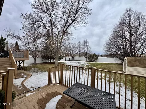 1805 14th Ave W, Williston, ND 58801 photo 6