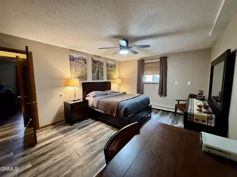 1805 14th Ave W, Williston, ND 58801 photo 26