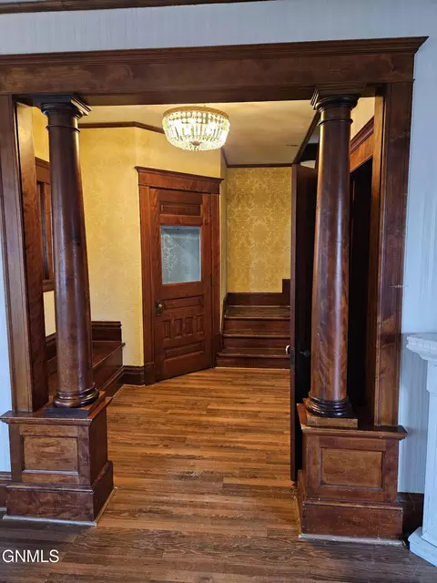Entry Way - 230 4th Ave W, Dickinson, ND 58601 photo 2 of 4